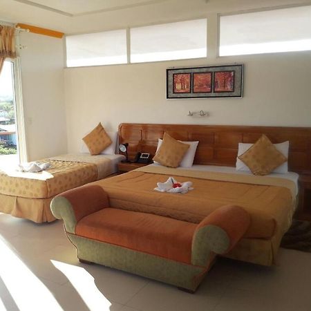 Hotel Dejavu Puerto Ayora  Eksteriør billede