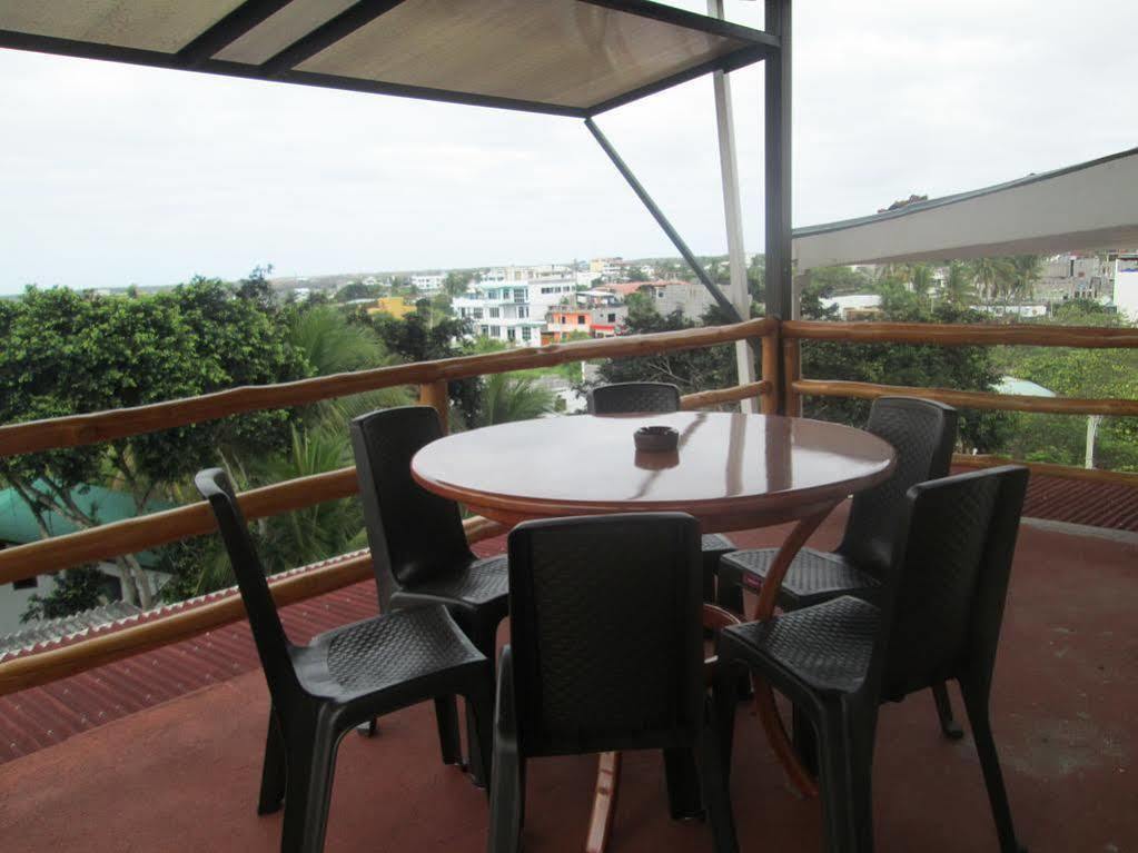 Hotel Dejavu Puerto Ayora  Eksteriør billede