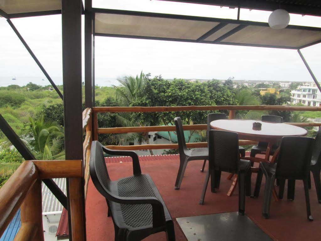 Hotel Dejavu Puerto Ayora  Eksteriør billede