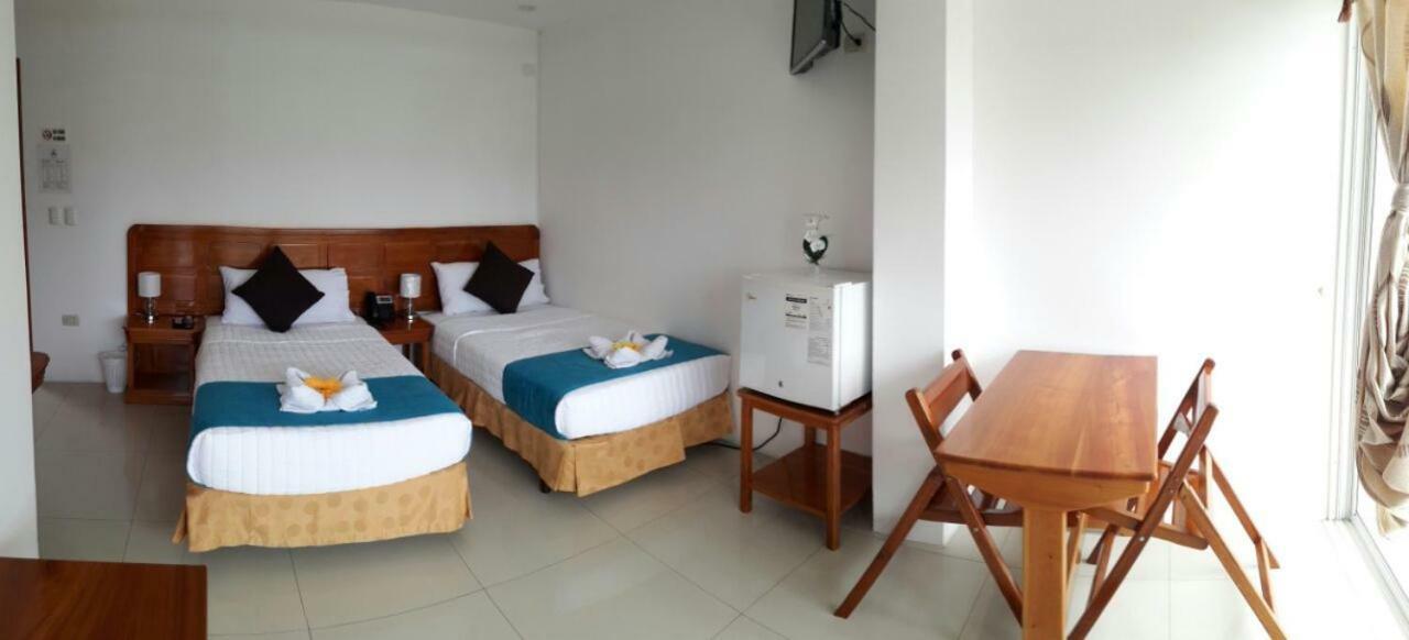 Hotel Dejavu Puerto Ayora  Eksteriør billede